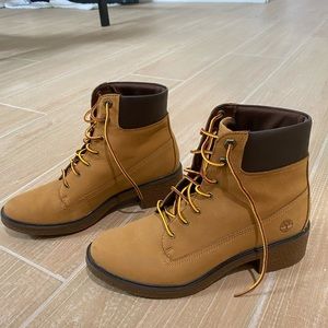 Size 7 women’s timberlands in original style
